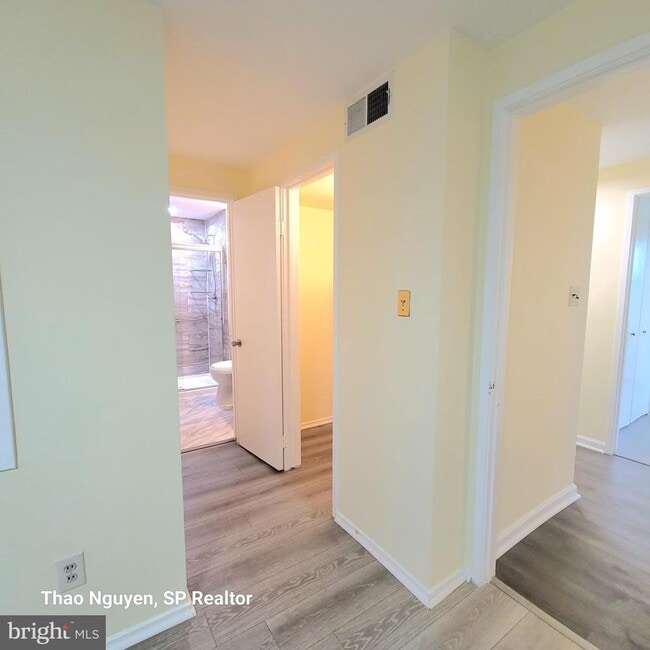 Building Photo - 10534 Cambridge Ct