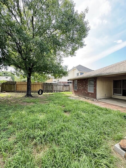 Building Photo - 4619 Trevor Hill Dr