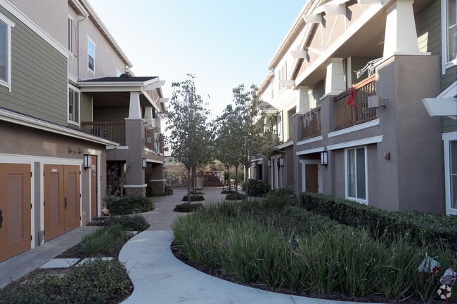 Building Photo - The Crossings On 29th Street