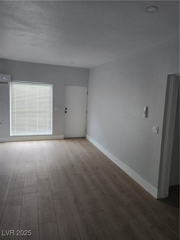 Building Photo - 1000 Lewis Ave