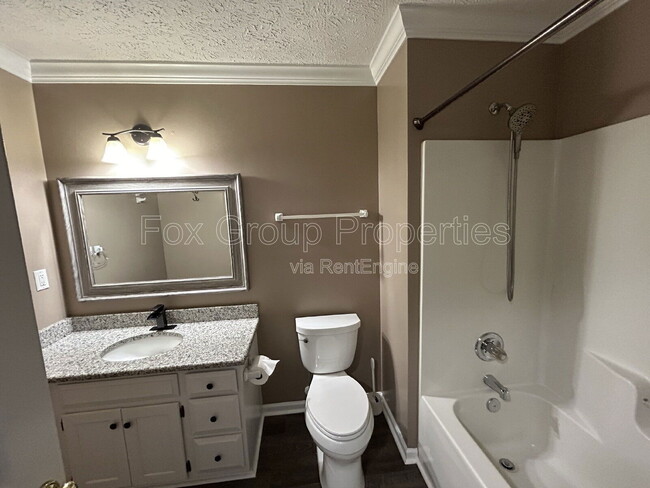 Building Photo - 158 Westscott Dr