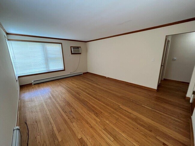 Building Photo - 1535 Bonnie Brae Pl