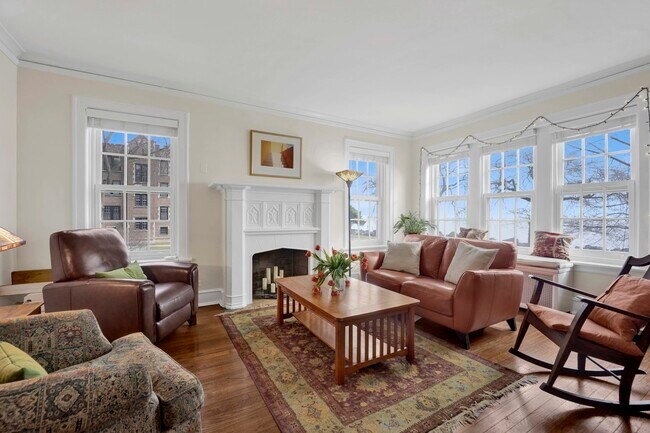 Building Photo - 554 Sheridan Square