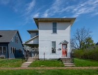Building Photo - 1562 Clinton St