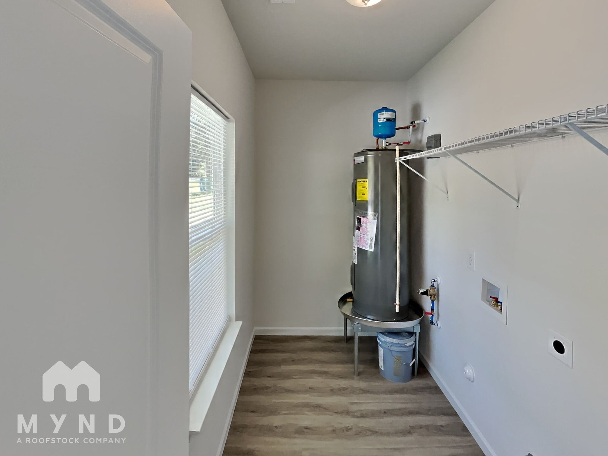 Building Photo - 220 E Boston Ave