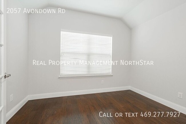 Building Photo - 2057 Avondown Rd