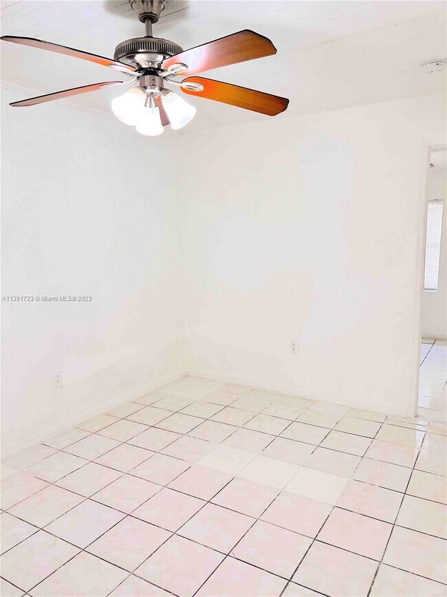 Building Photo - 3101 NW 28th St