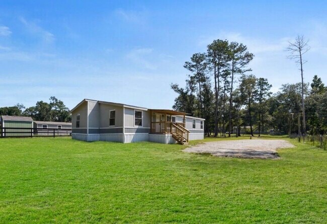 Building Photo - 15750 W Relza Dr