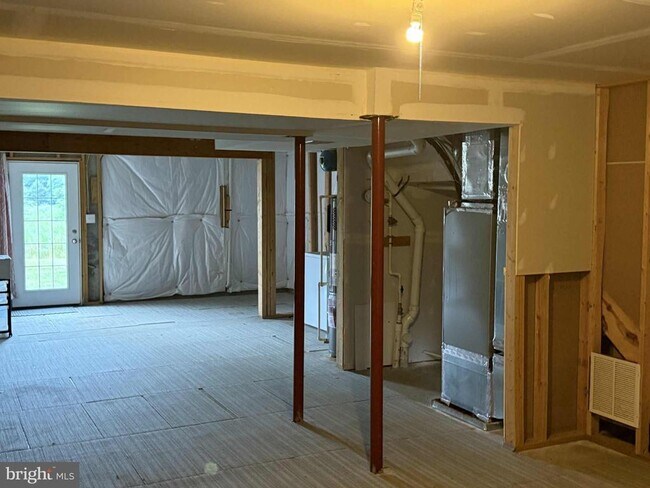 Building Photo - 1130 Stallion St