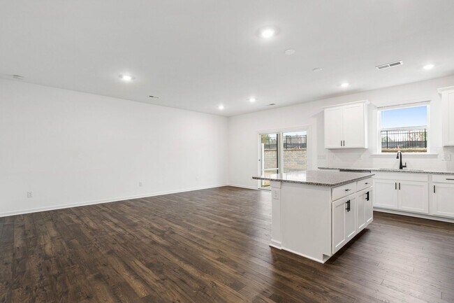 Building Photo - Chic End-Unit Townhome in Forestville Station!