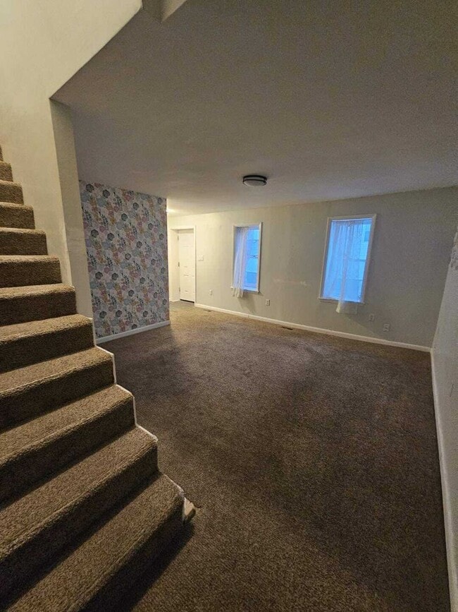 Building Photo - 219 N Lawrence St