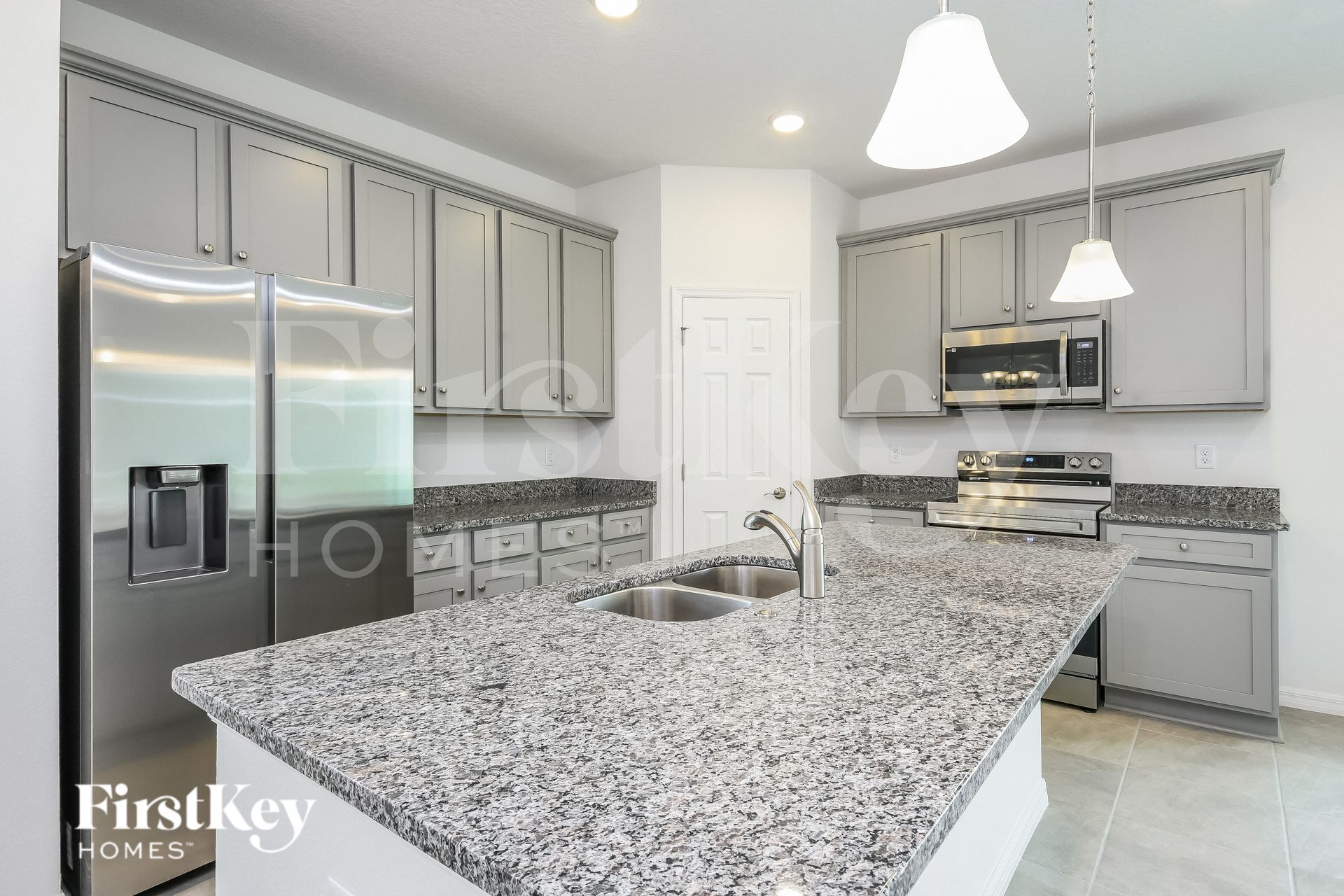 Building Photo - 1242 Ponca Rd