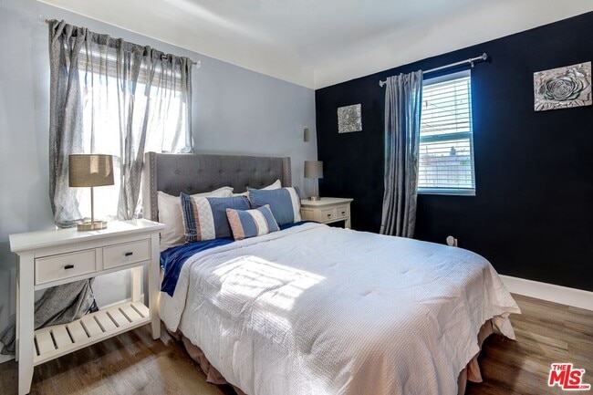 Building Photo - 9001 S 5th Ave