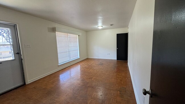 Building Photo - 1162 Marble St