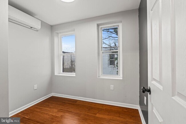 Building Photo - 2539 N Newkirk St