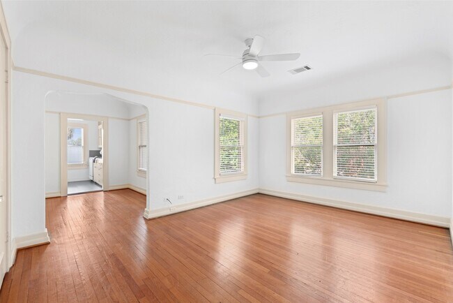 Building Photo - 1516 Bonnie Brae St