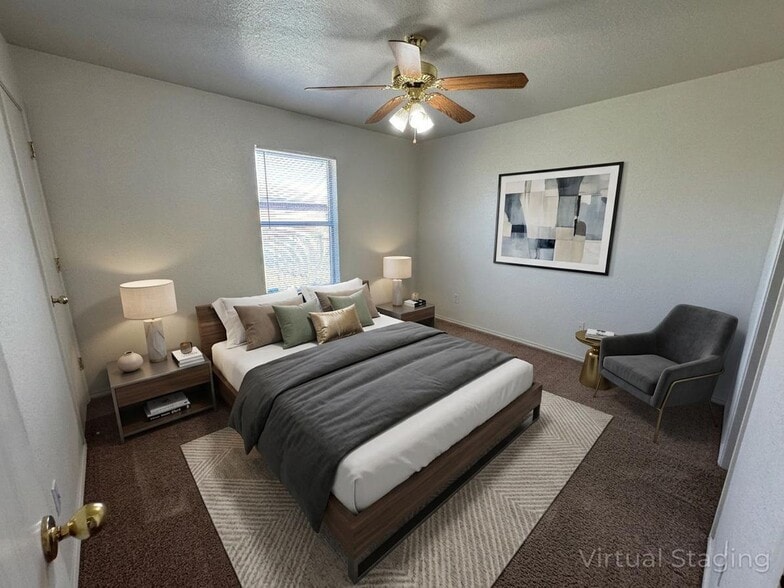 Building Photo - 2801 Alma Dr