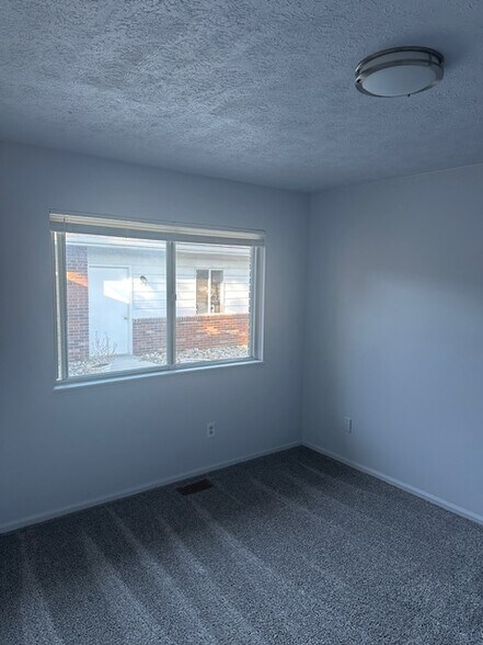Building Photo - 1715 N Hagadorn Rd