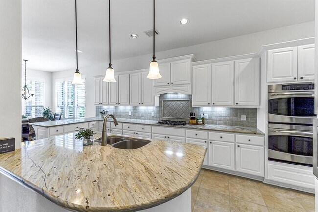 Building Photo - 10518 Red Cedar Hollow Dr