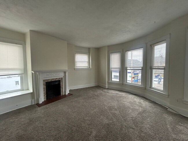 Building Photo - nbr142