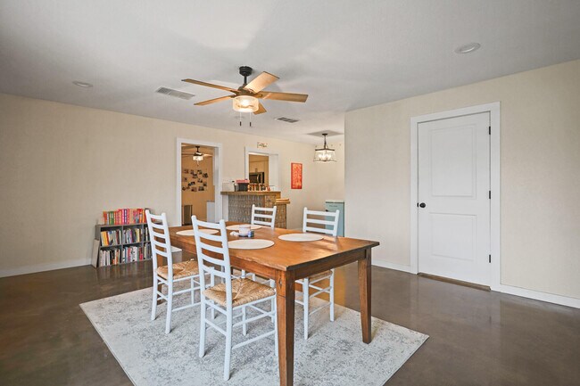 Building Photo - 4302 42nd St