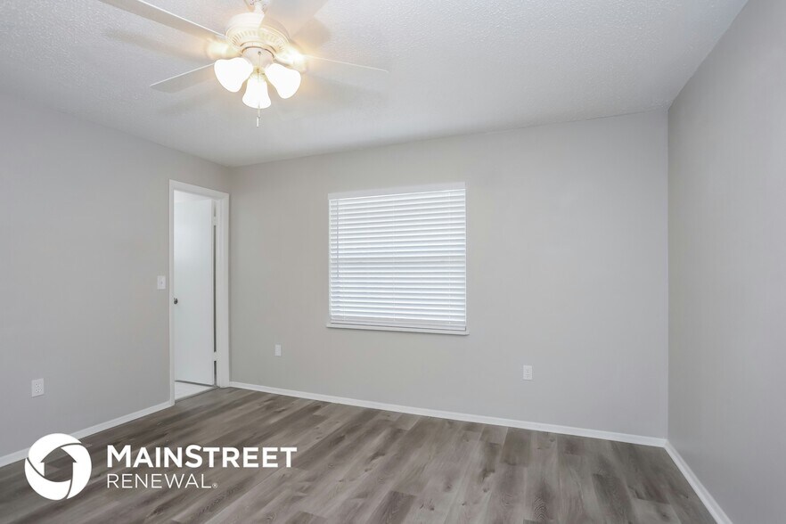 Building Photo - 834 Cinnamon Dr