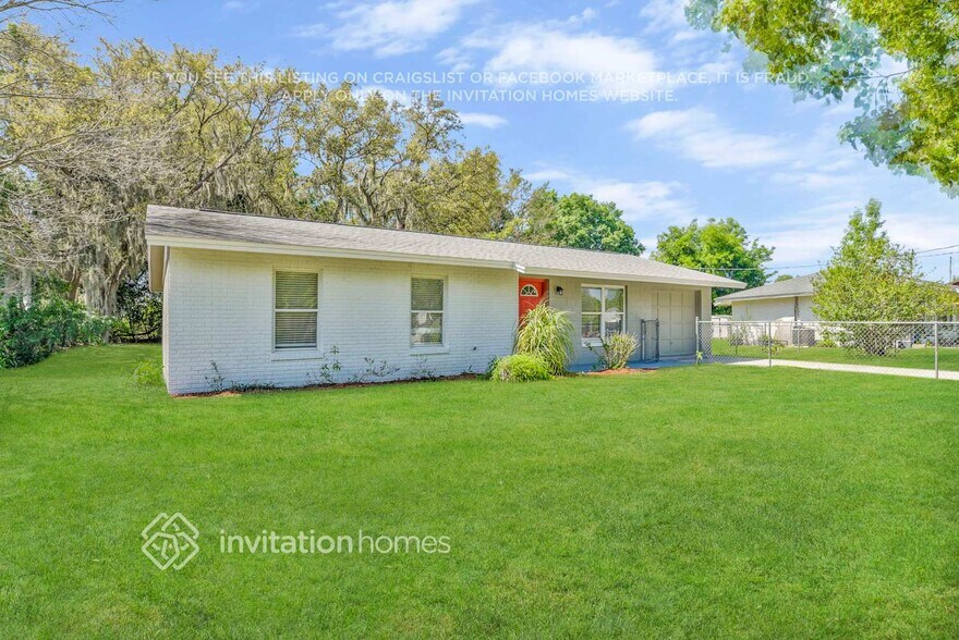 Building Photo - 316 E Rose Ln