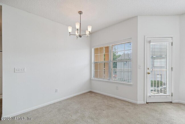 Building Photo - 7202 Deerfoot Cir