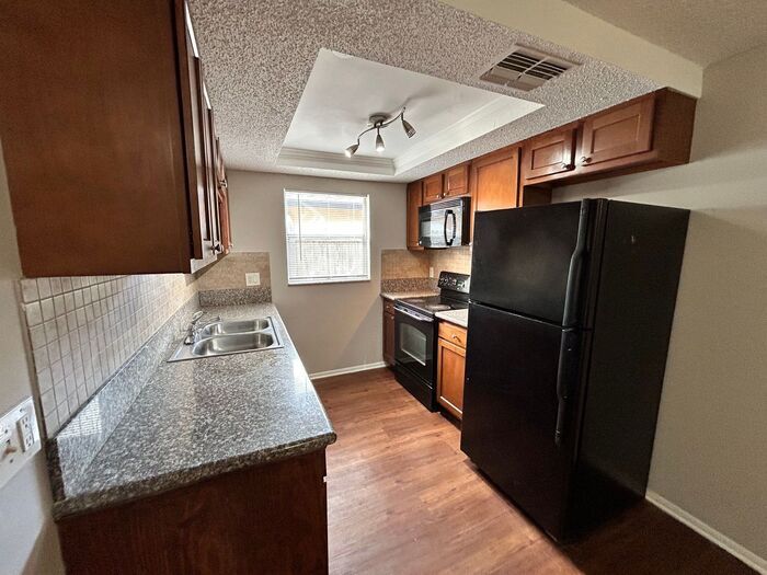 Building Photo - 7316 Nova Scotia Dr