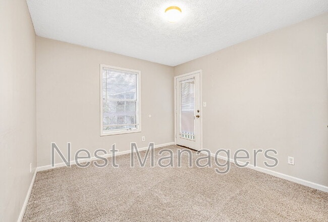 Building Photo - 6813 Willowbrook Dr