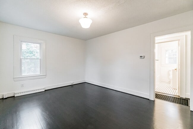 Building Photo - BRAND NEW RENOVATED HOME!