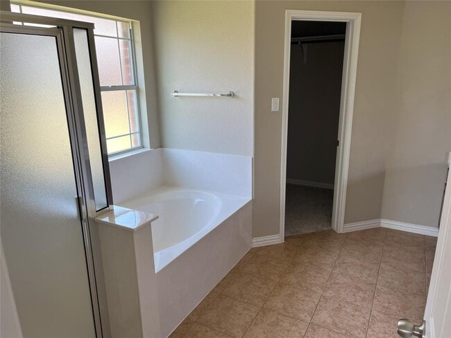 Building Photo - 2375 Garlic Creek Dr
