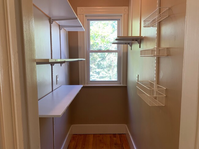 Building Photo - 14 Marlboro St