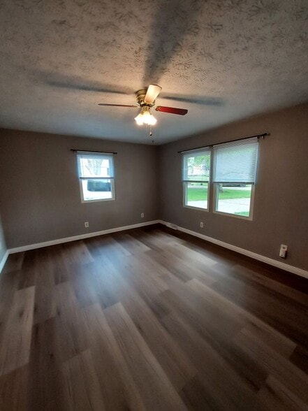 Building Photo - 267 Sunset Dr