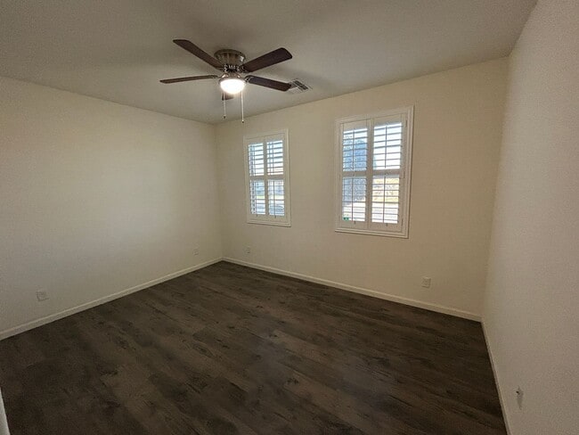 Building Photo - 8609 N 89th Dr