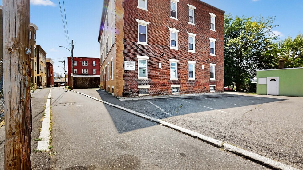 Building Photo - 10 Porter Street Ct