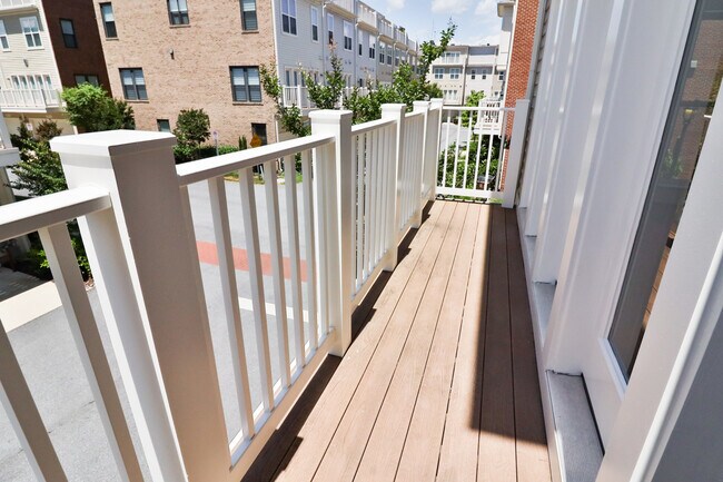 Building Photo - 1424 Piccard Dr