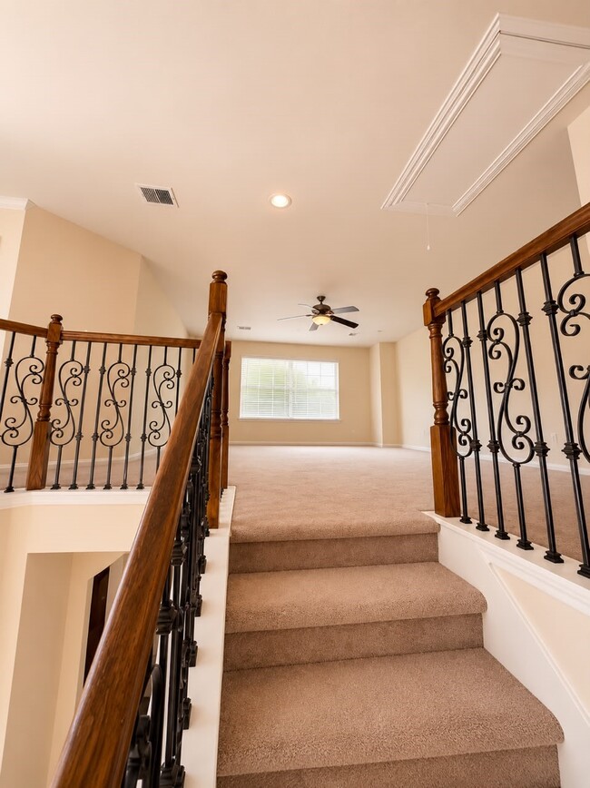 Building Photo - 7827 Mesquite Manor Ln