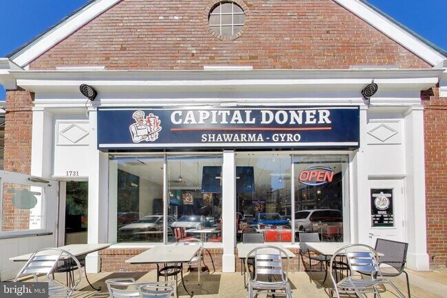 Building Photo - 1726 N Quinn St