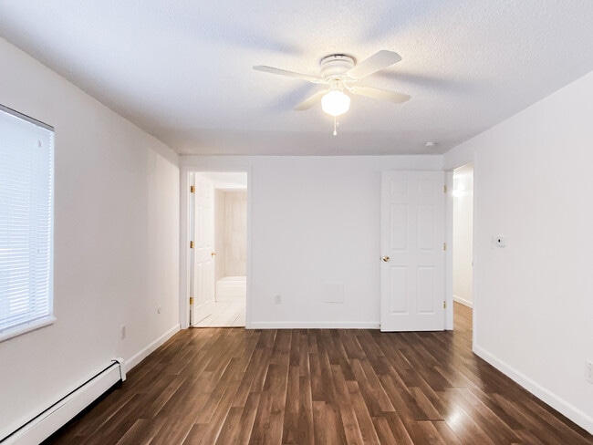 Building Photo - 8367 S Reed St