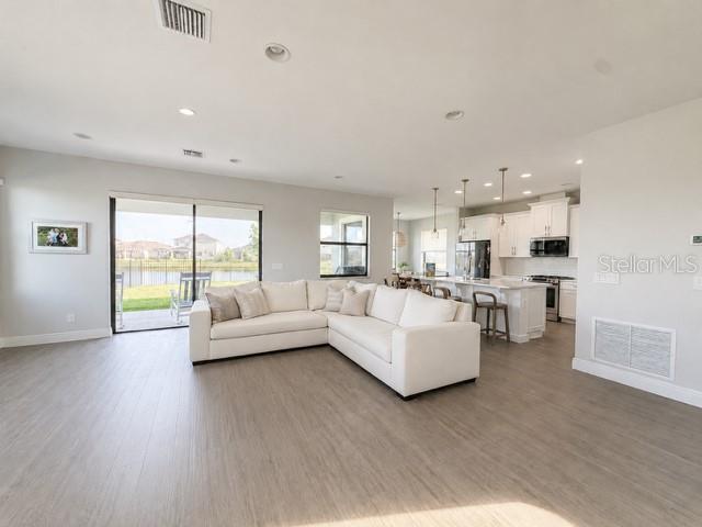 Building Photo - 2915 Blazing Star Dr