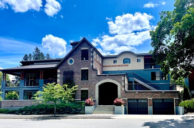 Primary Photo - 1010 E Mullan Ave