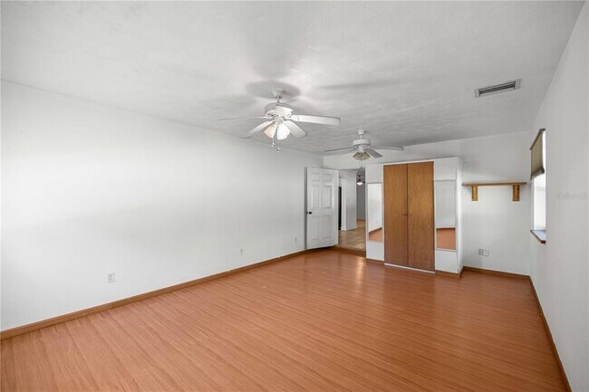 Building Photo - 3821 SW 7th Avenue Rd