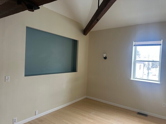 Building Photo - 44 Broadway