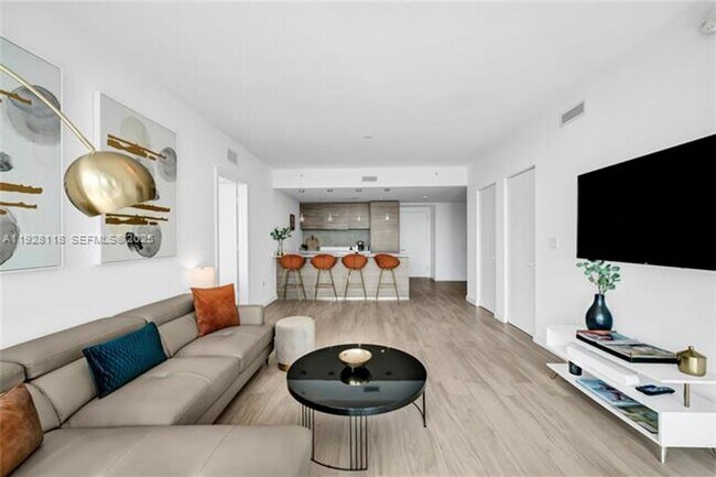 Building Photo - 1300 S Miami Ave