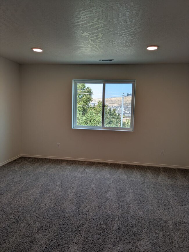 Building Photo - 6352 W 36th Pl