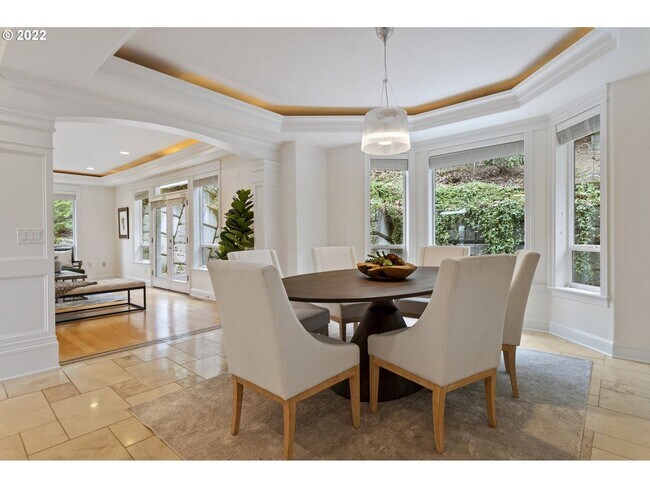 Building Photo - Bright & Beautiful Forest Heights Home with Gourmet Kitchen, Bonus Space & Private Cul-de-Sac Set...