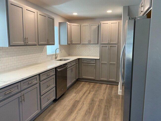 Building Photo - 108 Paoli Pike