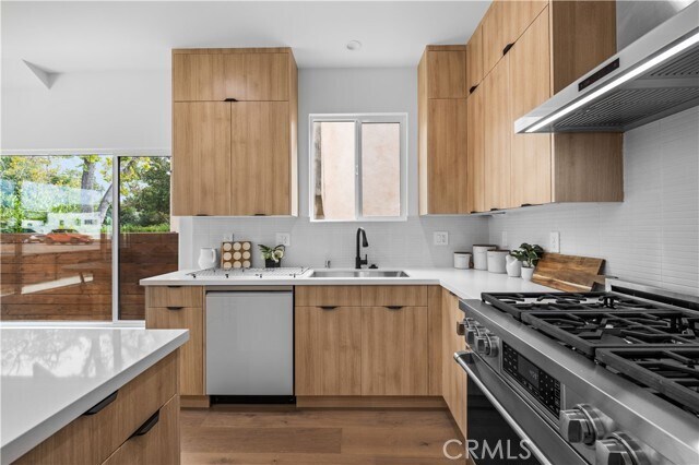 Building Photo - 2203 Pelham Ave