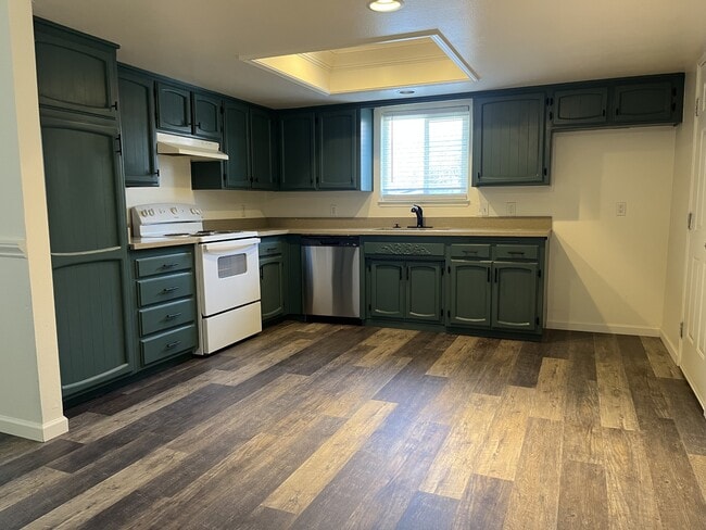 Building Photo - 1431 Mirada Cir